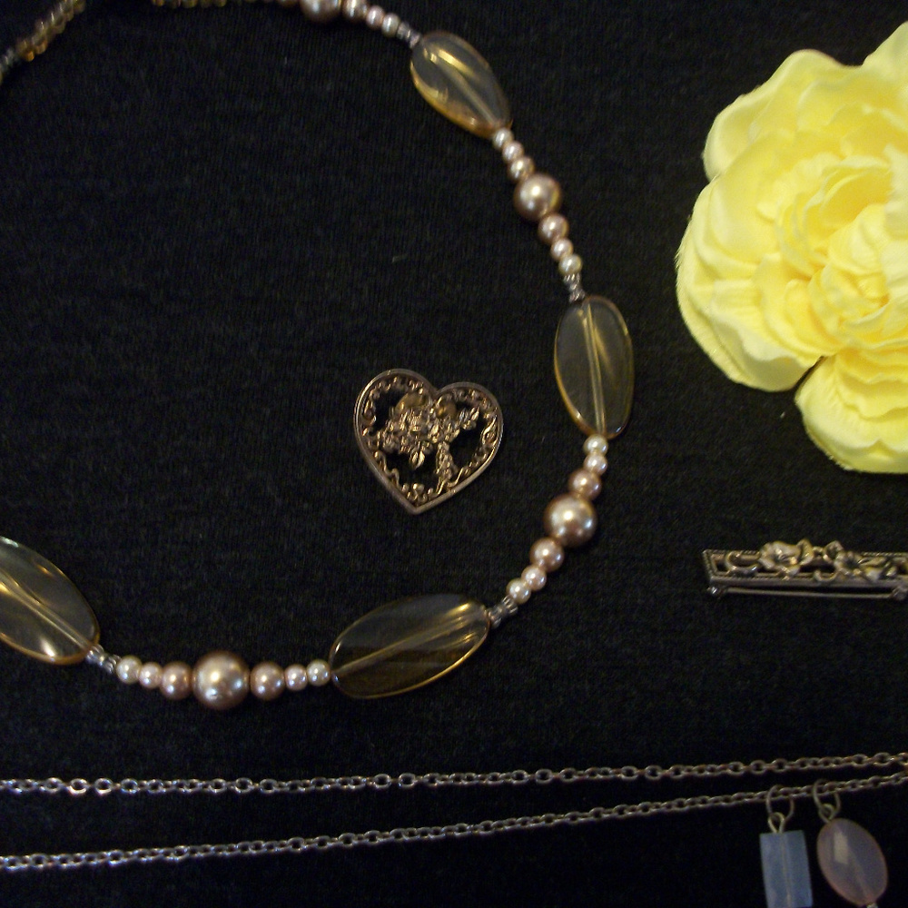 VINTAGE PAST ROMANCE BOHO JEWELRY LOT 4 IT